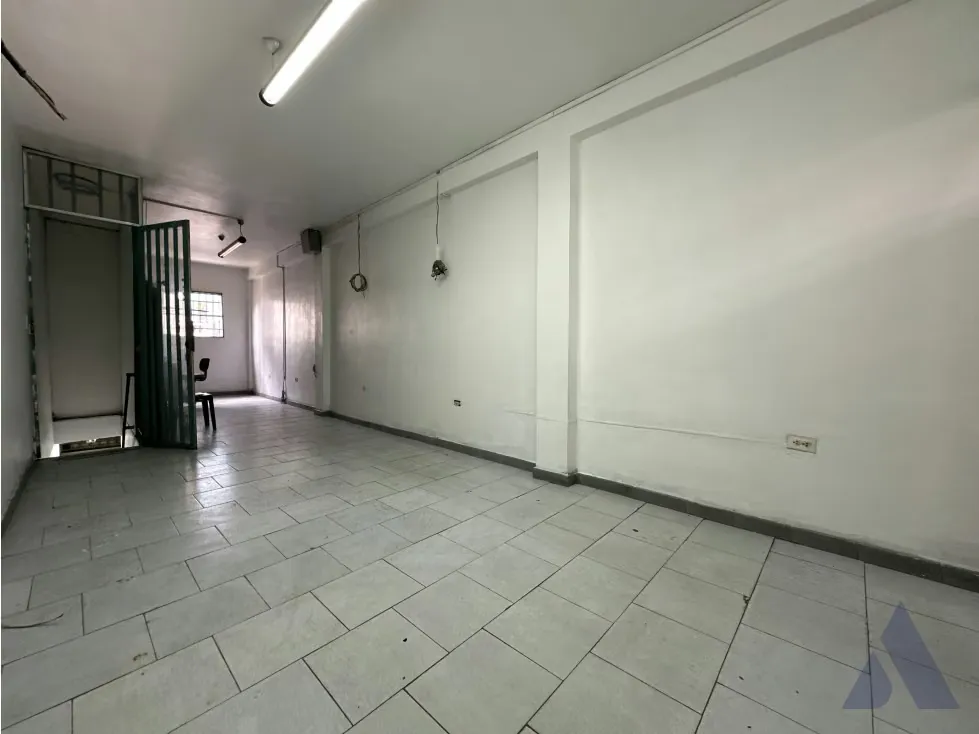 Alquilo local comercial 34m2 San Martin 9476 - 3