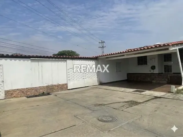 VENDO CASA LUJOSA EN CABUDARE