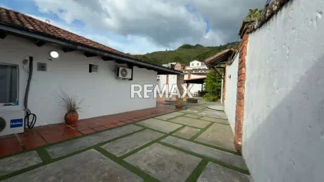 Casa en Colinas de Pirineos - 2