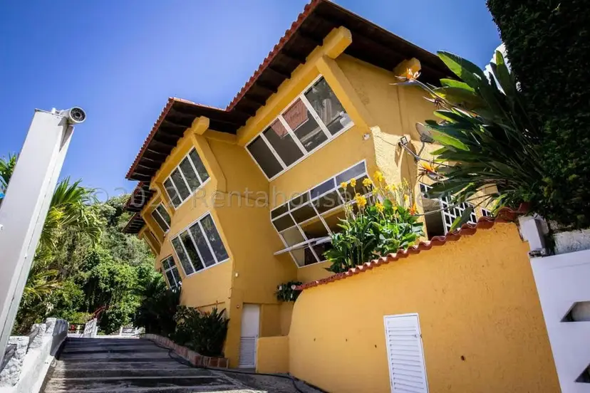 Casa (Multipes Niveles) en Venta en La Peña, Miranda
