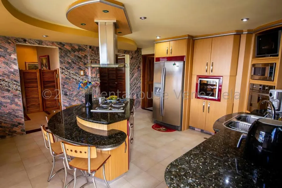 Casa (Multipes Niveles) en Venta en La Peña, Miranda - 4