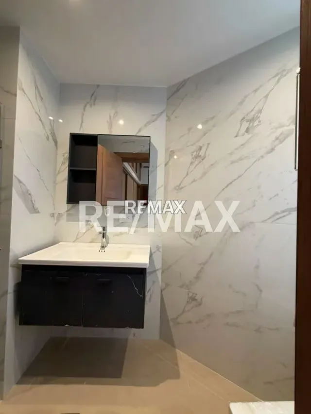 Casa en Venta Villa Ciudad 2000 Av. Milagro Norte - 15