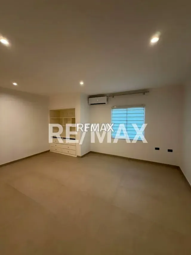 Casa en Venta Villa Ciudad 2000 Av. Milagro Norte - 16