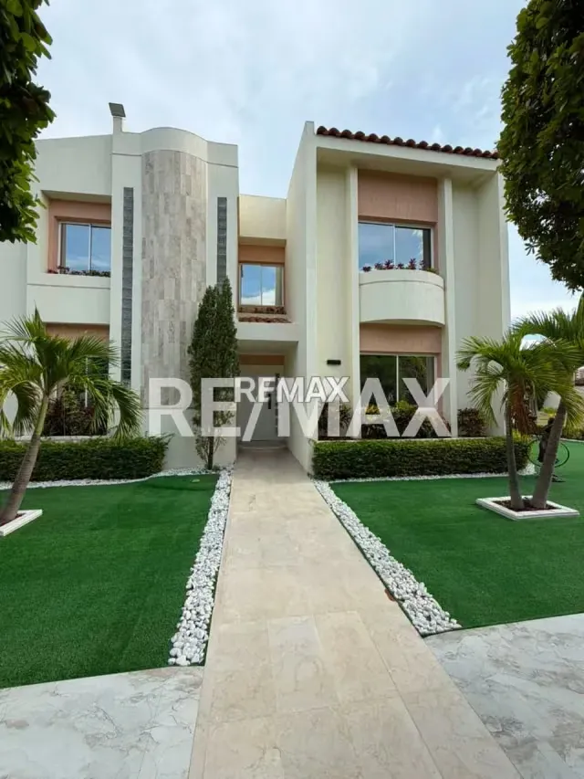 Casa en Venta Villa Ciudad 2000 Av. Milagro Norte - 3