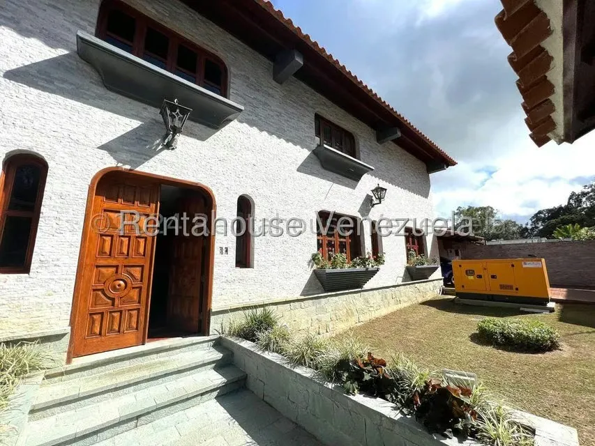 Casa (Multipes Niveles) en Venta en La Lagunita Country Club, Distrito Metropolitano - 2
