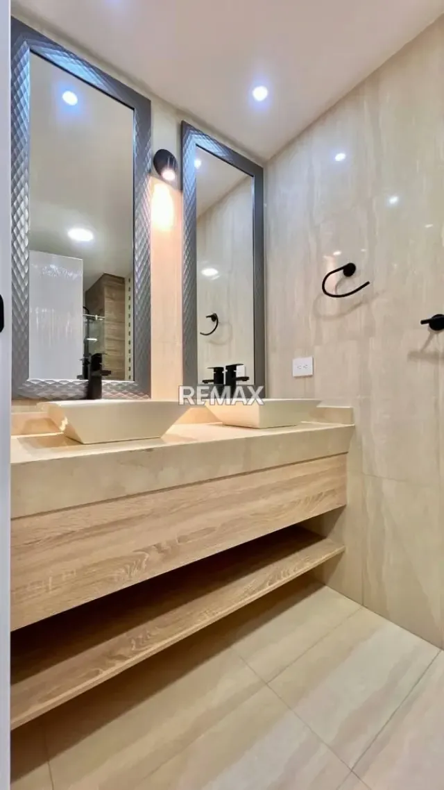 En VENTA Con Financiamiento!!!! Apartamento Exclusivo a Estrenar Av. Ferrero Tamayo. Residencias ALTAVISTA Piso 5 Torre D. Vista Interna - 12