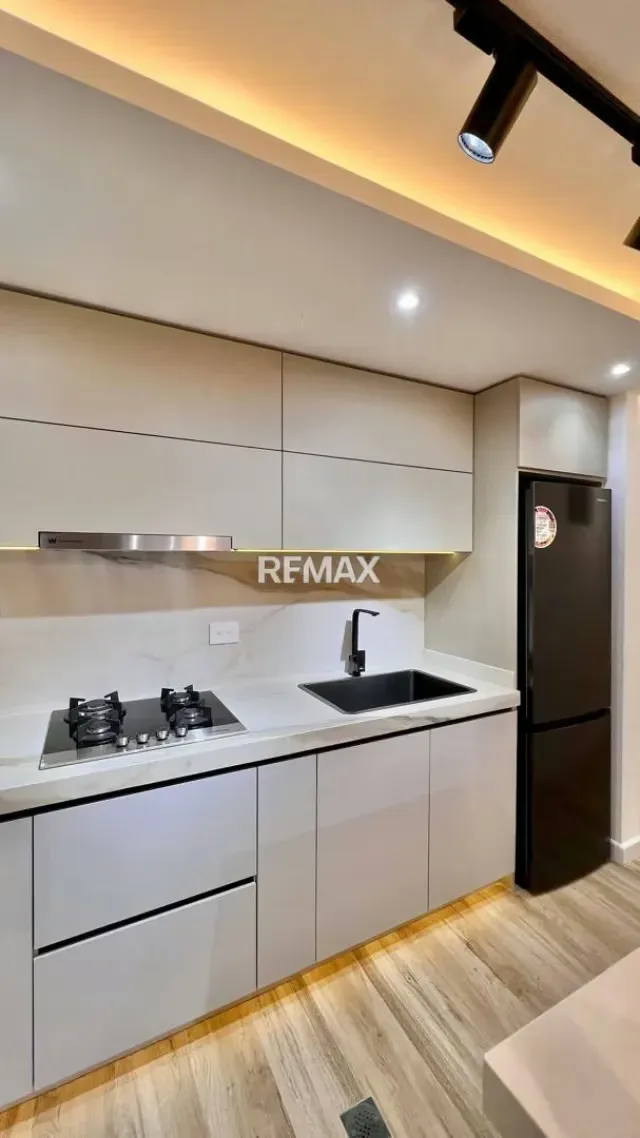 En VENTA Con Financiamiento!!!! Apartamento Exclusivo a Estrenar Av. Ferrero Tamayo. Residencias ALTAVISTA Piso 5 Torre D. Vista Interna - 4