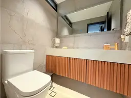 Vista 16