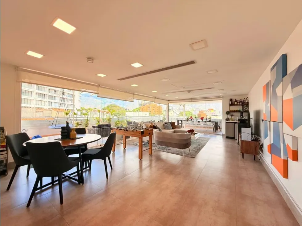 Se vende PH TRIPLEX 573m2 4H/5B/6P Los Naranjos de las Mercedes