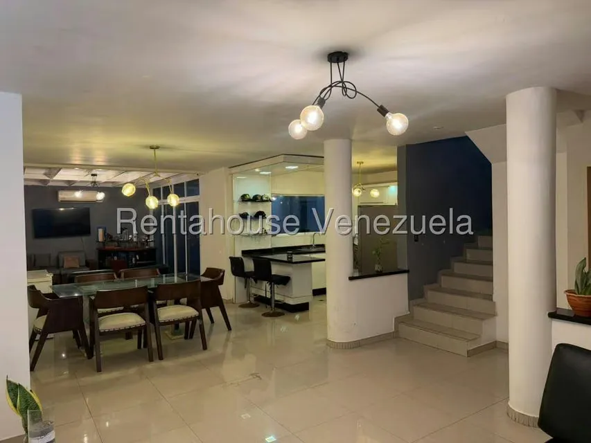 Casa (Duplex) en Venta en Ave Intercomunal, Lara