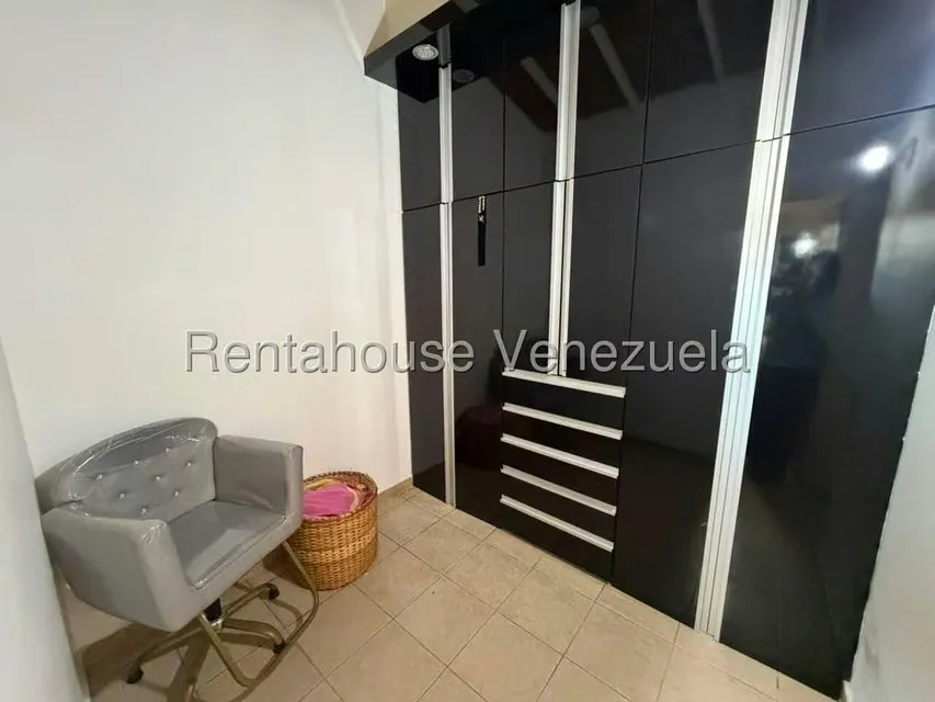 Casa (Duplex) en Venta en Ave Intercomunal, Lara - 16