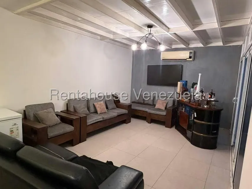 Casa (Duplex) en Venta en Ave Intercomunal, Lara - 8