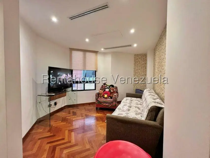 Apartamento (1 Nivel) en Venta en Colinas de Valle Arriba, Distrito Metropolitano - 25