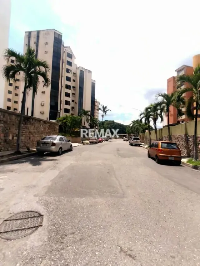 En Venta Bello Apartamento en Resd Sonesta los Mangos