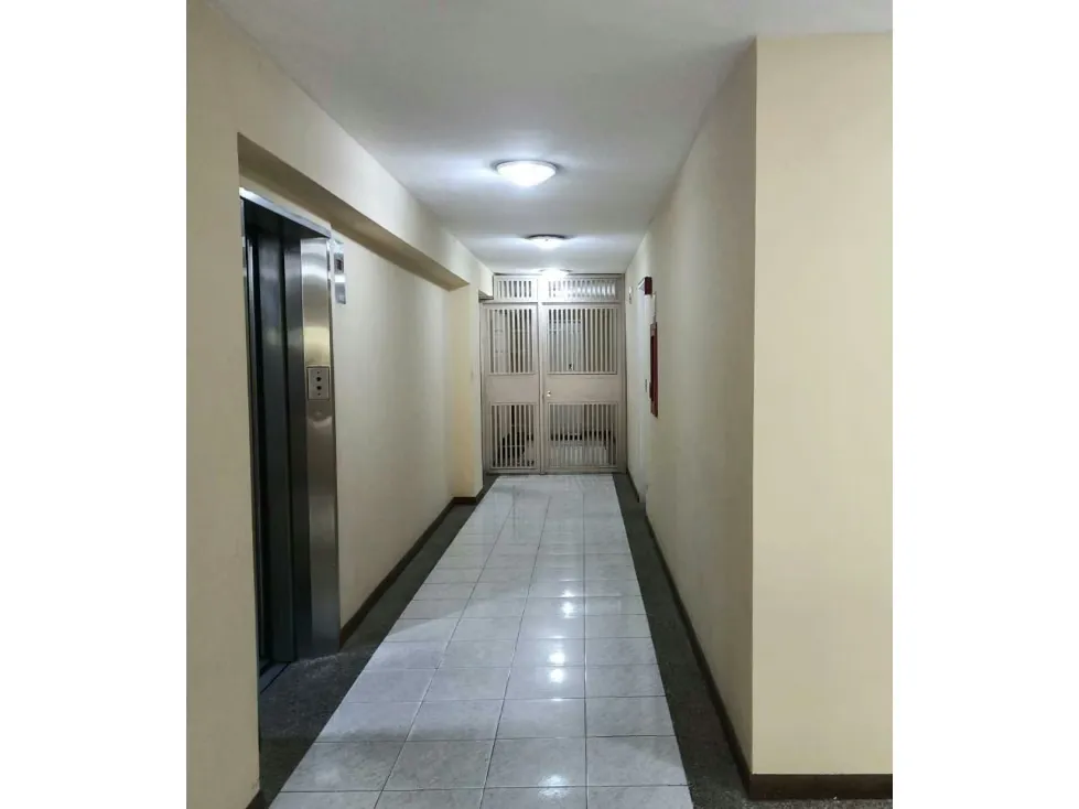 Vendo apartamento 150m2 Urb. Miranda 0669 - 9