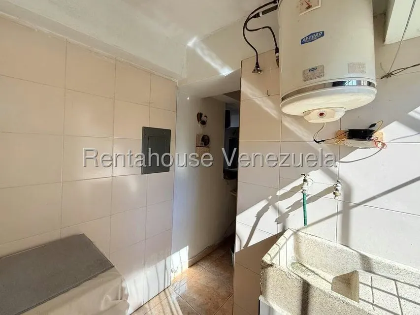 Apartamento (1 Nivel) en Venta en Parroquia Catedral, Lara - 17