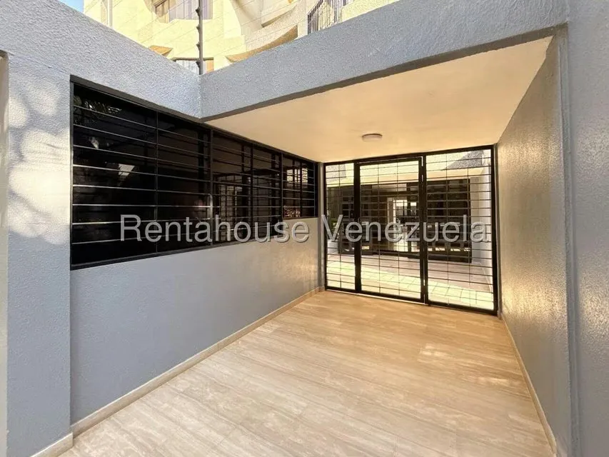 Apartamento (1 Nivel) en Venta en Parroquia Catedral, Lara - 3