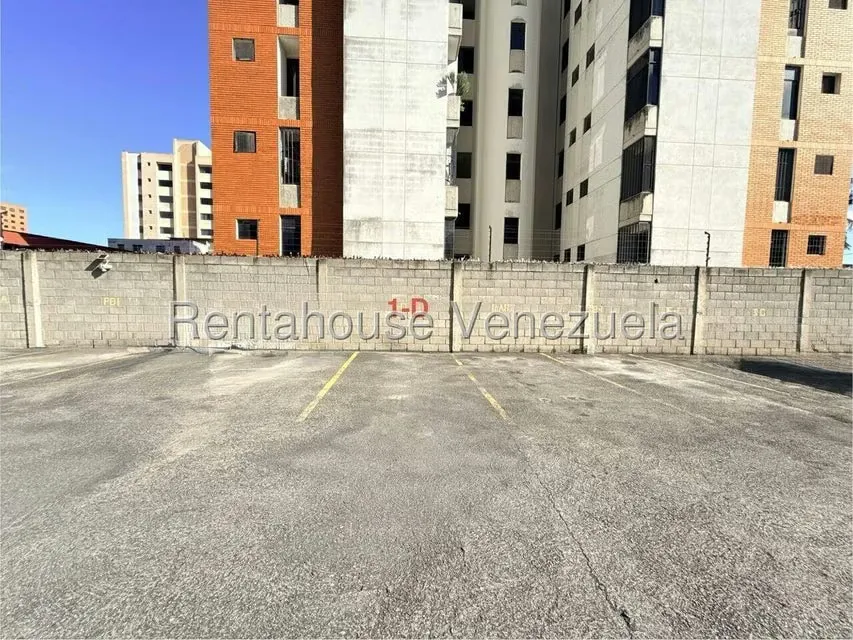 Apartamento (1 Nivel) en Venta en Parroquia Catedral, Lara - 30