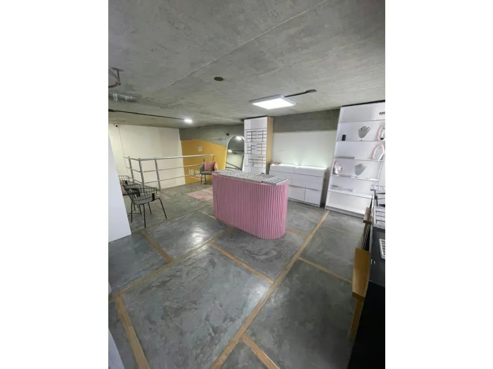 LOCAL COMERCIAL - LOMAS DEL SOL - 55 Mts2 - 4