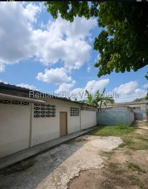 Terreno (Comercial) en Venta en Avenida Miranda, Aragua - 14