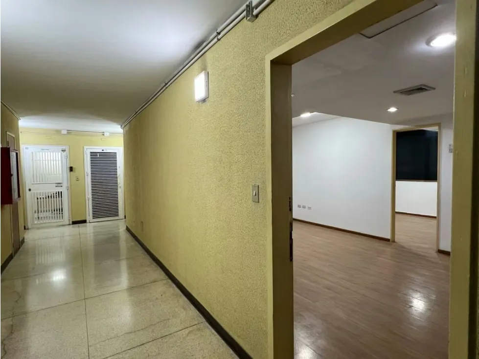 En Alquiler Oficina 55m2 en El Rosal. Chacao - Caracas