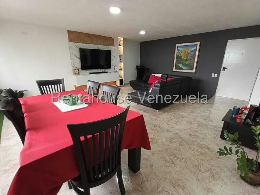 Apartamento (1 Nivel) en Venta en Parque Central, Distrito Metropolitano - 2
