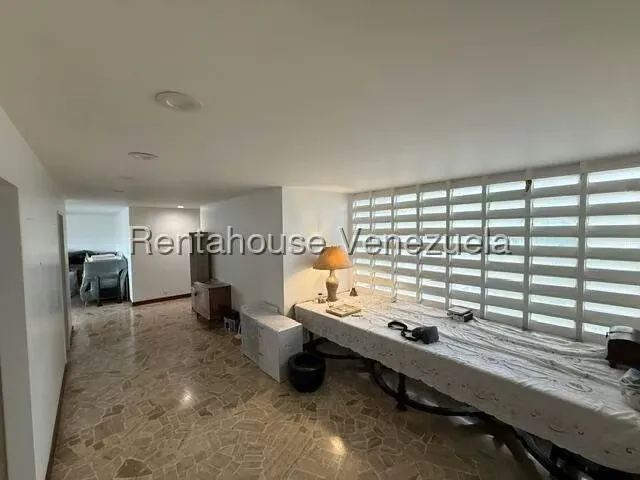 Apartamento (1 Nivel) en Venta en San Roman, Distrito Metropolitano - 2