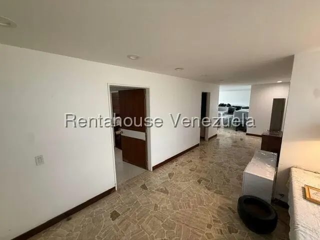 Apartamento (1 Nivel) en Venta en San Roman, Distrito Metropolitano - 3