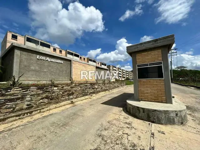 VENTA APTO. LA COLINA CHARALLAVE