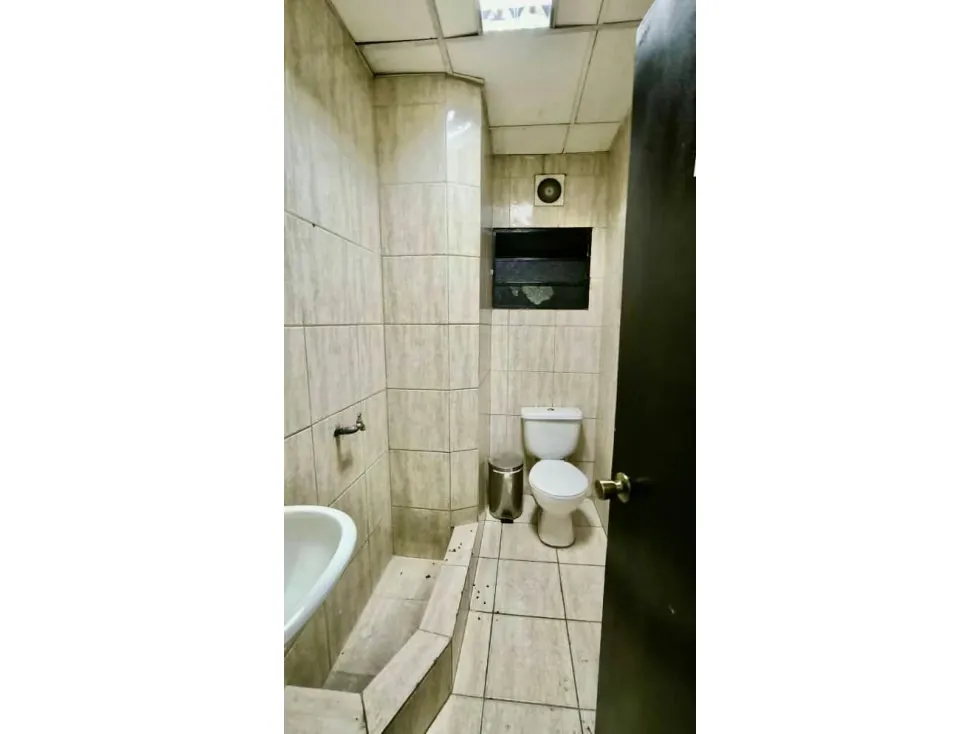 Alquilo local comercial 742m2 Chacaito 9990 - 22