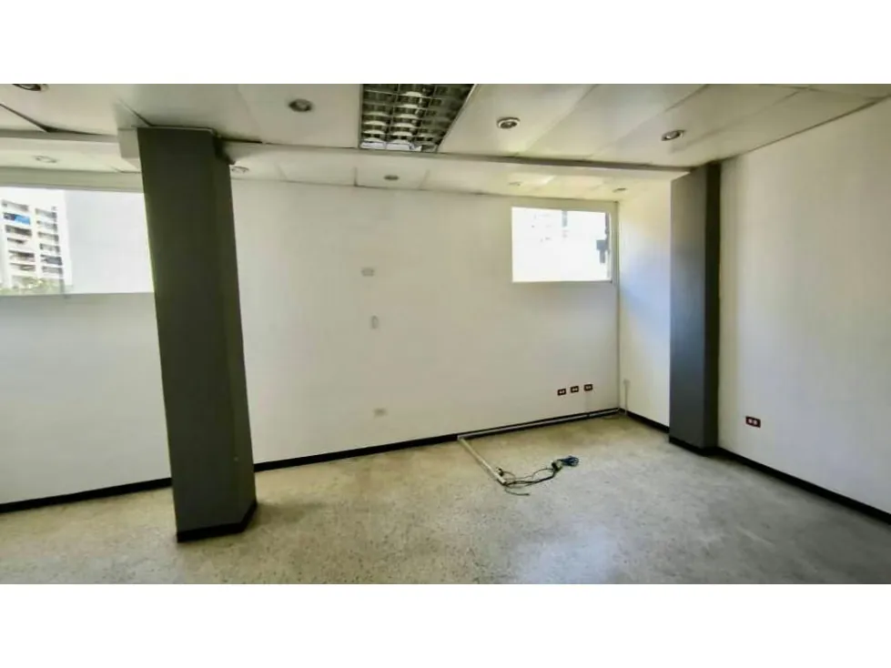 Alquilo local comercial 742m2 Chacaito 9990 - 10