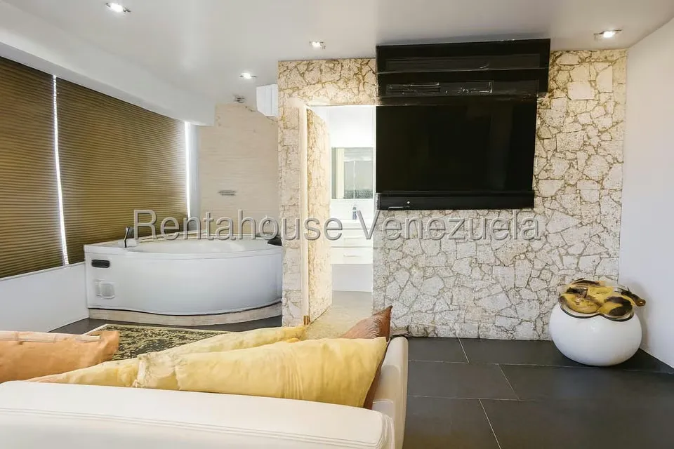 Casa (Multipes Niveles) en Venta en Colinas de Vista Alegre, Distrito Metropolitano - 57