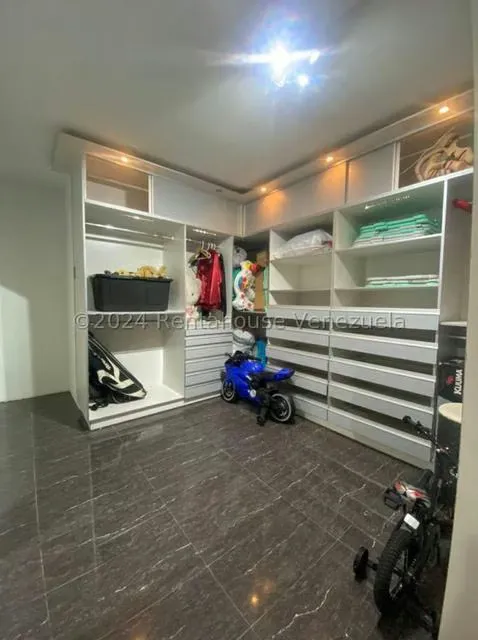 Casa (Multipes Niveles) en Venta en Colinas de Vista Alegre, Distrito Metropolitano - 63