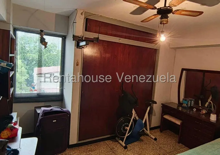 Apartamento (1 Nivel) en Venta en El Paraiso, Distrito Metropolitano - 9