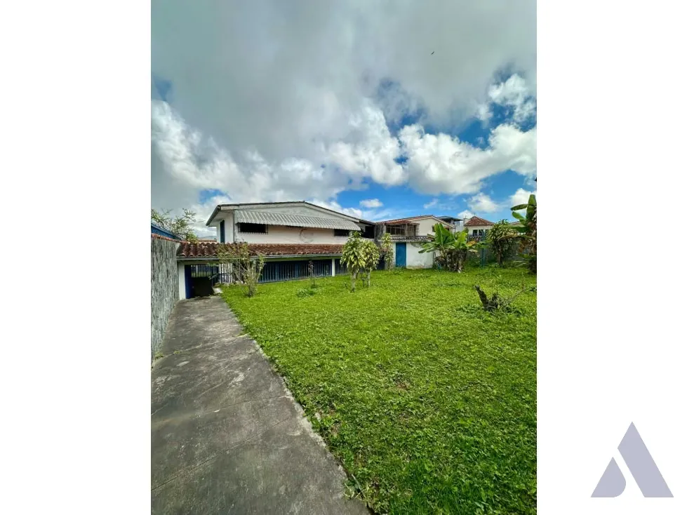 Se vende casa para actualizar 235m2 San Antonio de los Altos 9357 - 2