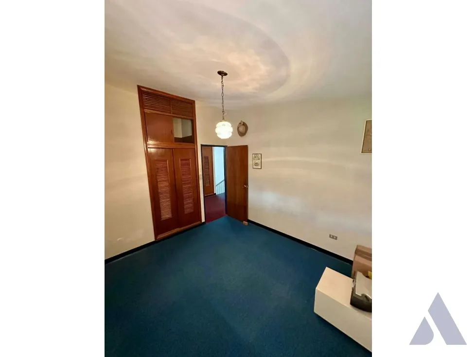 Se vende casa para actualizar 235m2 San Antonio de los Altos 9357 - 14