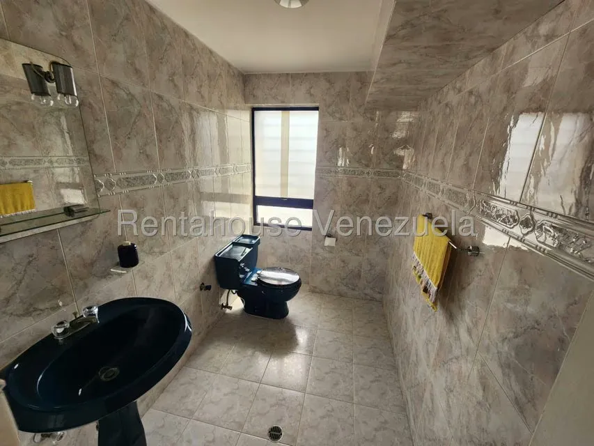 Apartamento (Penthouse) en Venta en La Florida, Distrito Metropolitano - 13