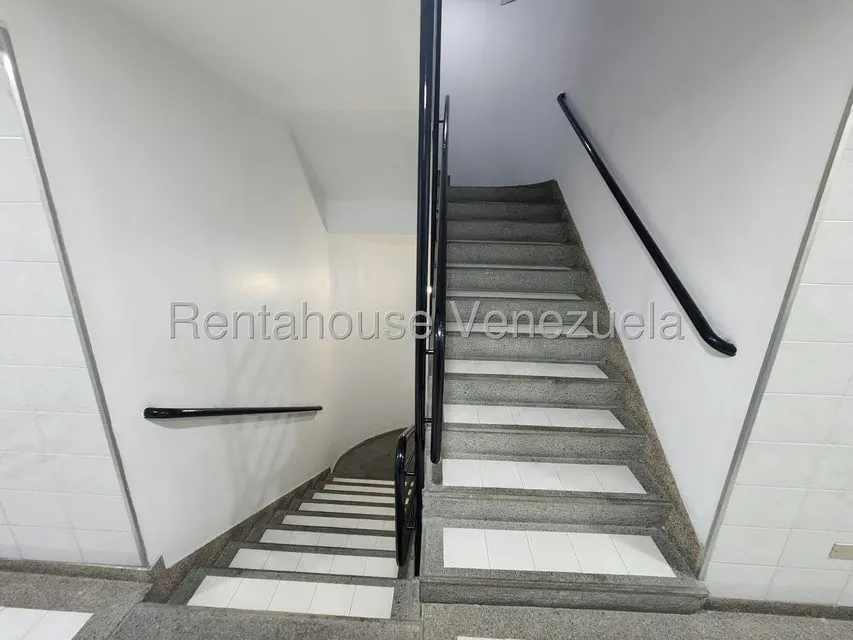 Apartamento (Penthouse) en Venta en La Florida, Distrito Metropolitano - 18