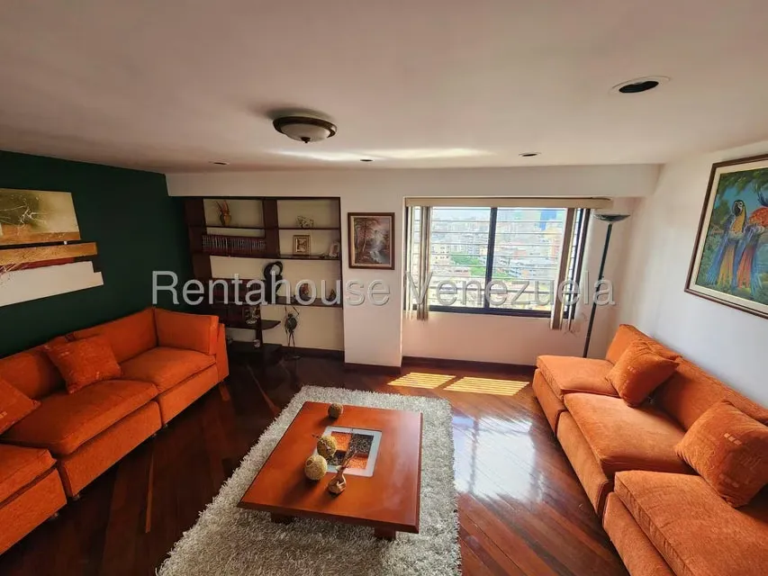Apartamento (Penthouse) en Venta en La Florida, Distrito Metropolitano - 4