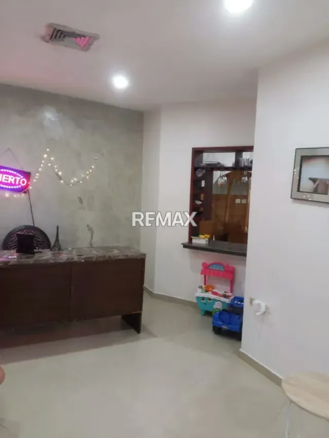 VENTA CASA EN ESQUINA SIERRA MAESTRA - 3