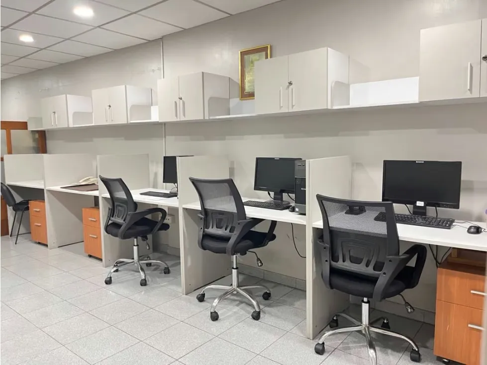 Se alquila oficina en Chacao Av Francisco de Miranda de 50 m2 - 2