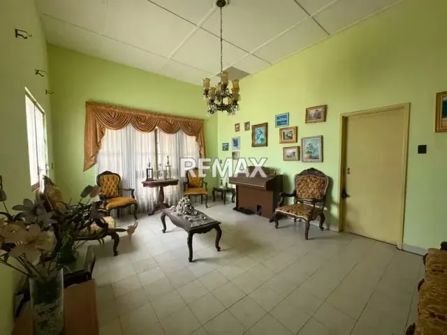 Casa en Venta, Urbanización Zarabon. - 5