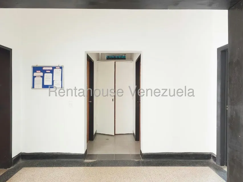 Casa (1 Nivel) en Venta en Zona Oeste, Lara - 33