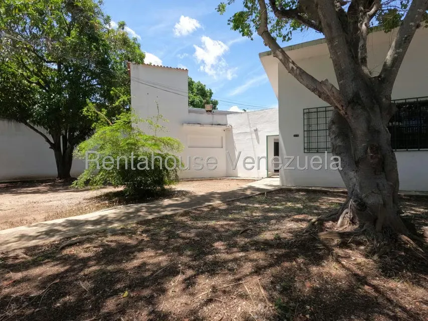 Casa (1 Nivel) en Venta en Zona Oeste, Lara - 36