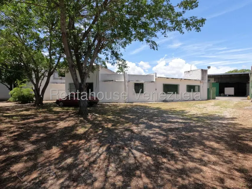 Casa (1 Nivel) en Venta en Zona Oeste, Lara - 37