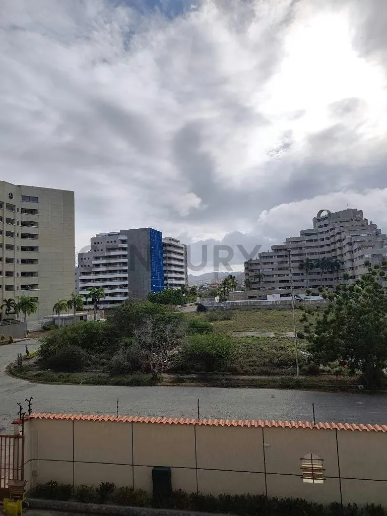 SE VENDE THOWHOUSE EN COSTA AZUL - 11