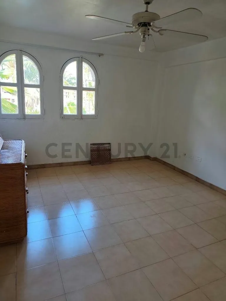 SE VENDE THOWHOUSE EN COSTA AZUL - 15