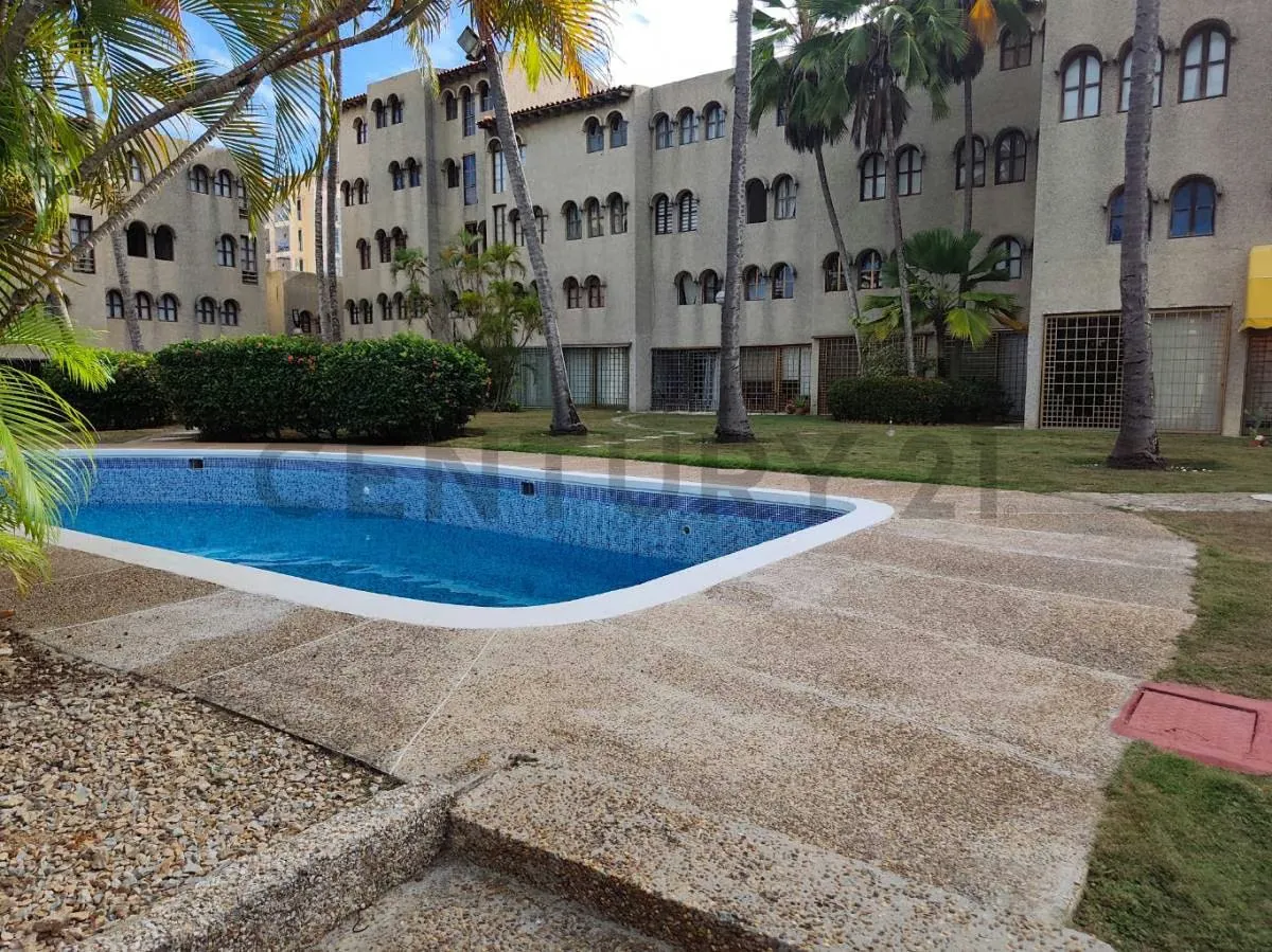SE VENDE THOWHOUSE EN COSTA AZUL - 3
