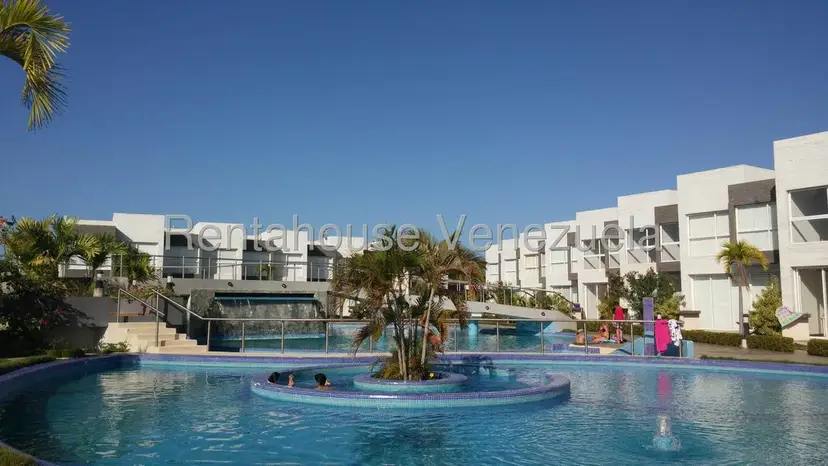 Townhouse (Duplex) en Venta en Puerto Encantado, Miranda