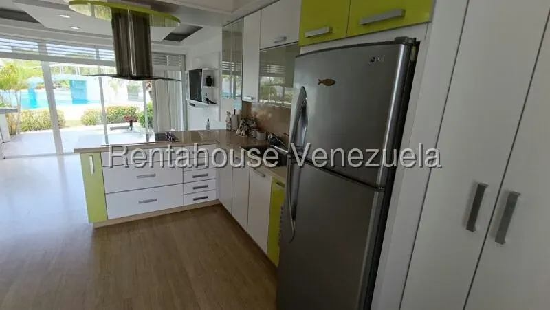 Townhouse (Duplex) en Venta en Puerto Encantado, Miranda - 13